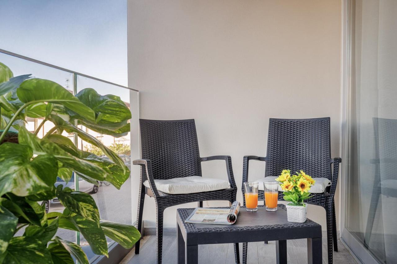 Siena Living Apartment ภายนอก รูปภาพ